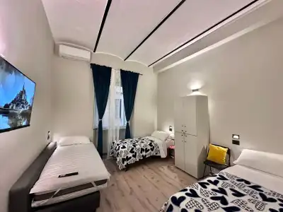 Român Holidays Hostel - 2