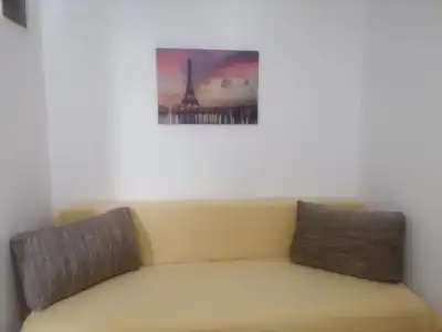 Lyon Apartments - 32