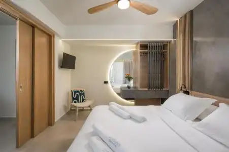 Rhoe Seaside Apartments - 80