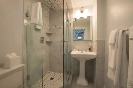 Serenity Inn Newport - 48