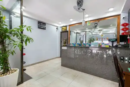 Vuon Tao Dan Near Ben Thanh Market - 1