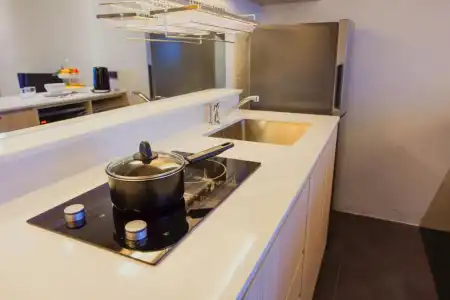 Balcony Seaside Sriracha & Serviced Apartments (SHA Extra Plus) - 248