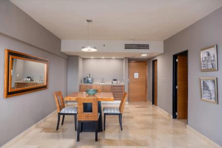 Radisson - 37