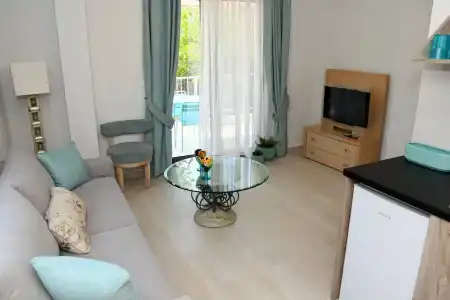 Theano Luxury Suites - 90