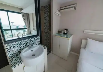 Serenotel Pattaya Beach Front - 68