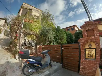 Arabas — Hostel - 3