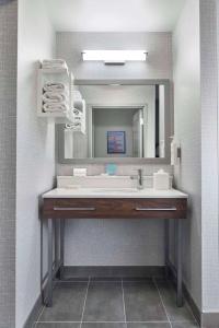 Hampton Inn & Suites Saratoga Springs Downtown - 126