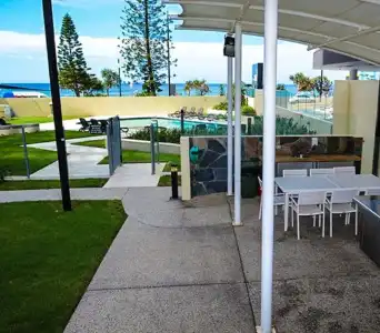Zenith Ocean Front Apartments - 23
