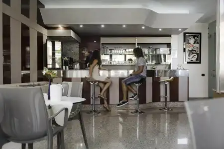Fly - 25