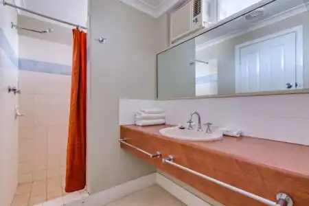 Ibis Styles Albany - 8