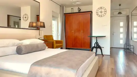 Refresh Boutique Apartments - 129