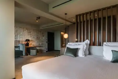Bellevue & Resort - 200
