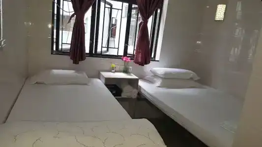 Kowloon TST Guest House - 4