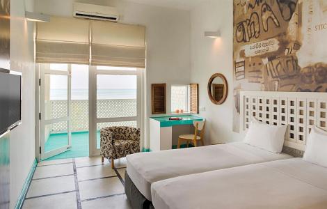 J Negombo - 8