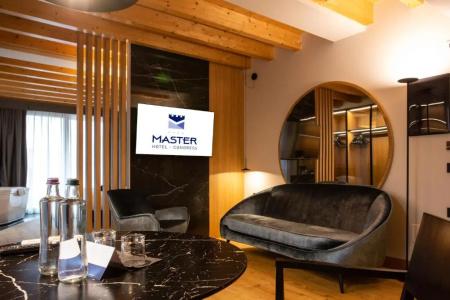 Master - 103