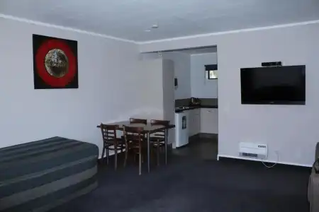 Rose City Motel - 13