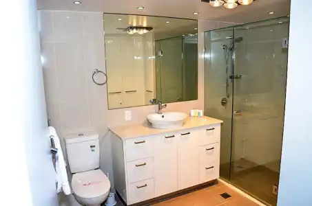 Zenith Ocean Front Apartments - 29