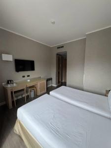 Best Western Rome Airport - 51