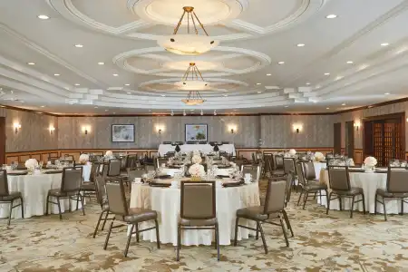 DoubleTree by Hilton Fresno Convention Center - 26
