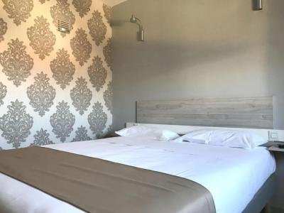 Grand Cap Rooftop Pool - 56