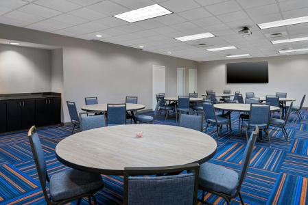 Hampton Inn Charlotte-Uptown - 27