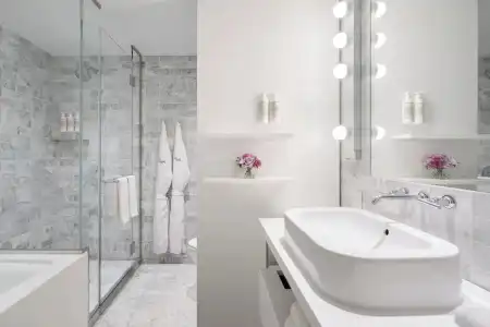 Smyth Tribeca - 104