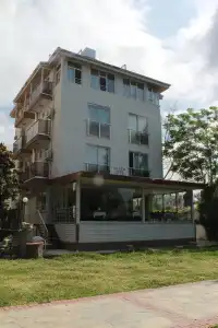 River Boutique - 5