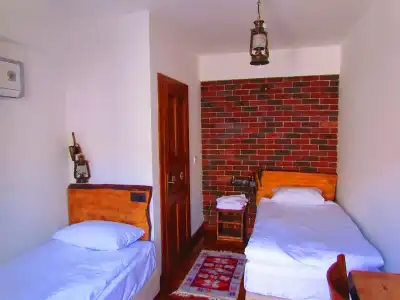 Amazon Petite Palace - 5