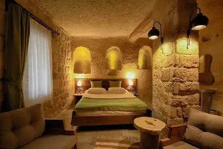 1811 Cave - 24