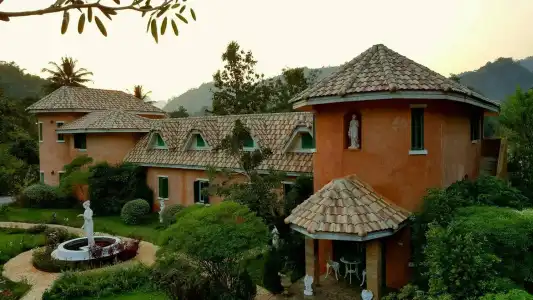 Cinque Terre Resort - 9