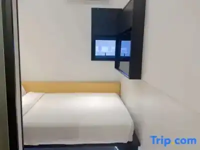 100 Inn (Shanghai Zhenping Road Subway Station) - 22