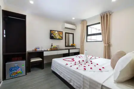 Hanoi Elpis - 1