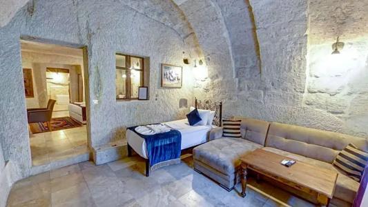 Elegance Cave Suites - 70