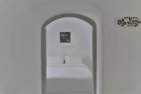 Trieris Villa & Suites - 3