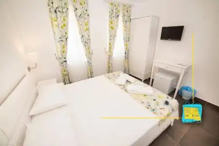 Ni̇li̇a Bozcaada - 59