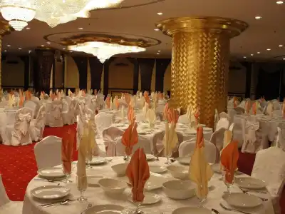 Al Bustan Tower Suites - 19