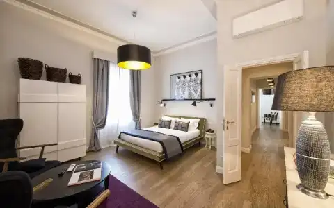 The Independent Suite - 42