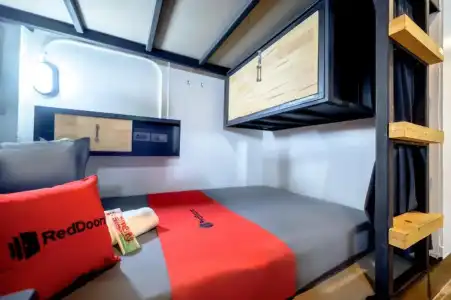 Episode 11 Hostel Sukhumvit - 36
