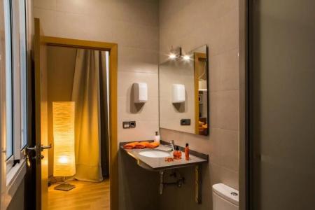Born Barcelona Hostel - 24