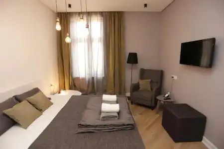 Moment Boutique Apartment - 34
