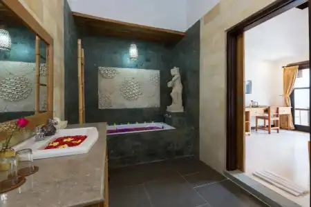 Meruhdani Boutique Ubud - 153