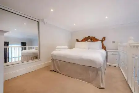 Queensgate Court - 334