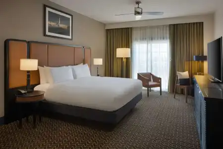 DoubleTree Suites by Hilton Lexington - 59