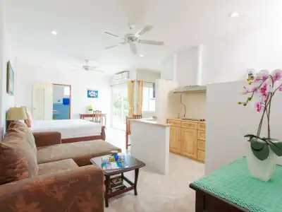 SR Sea View Apartments - 4