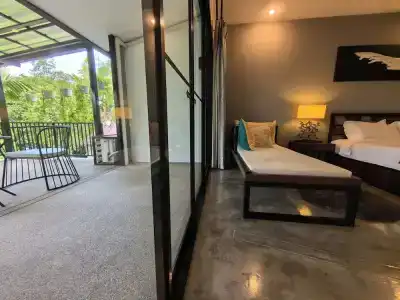 Sannot Riverside Boutique - 79