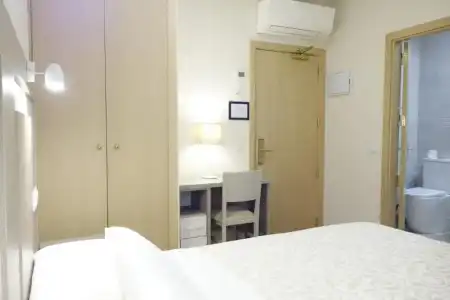 Hostal Toledo - 81