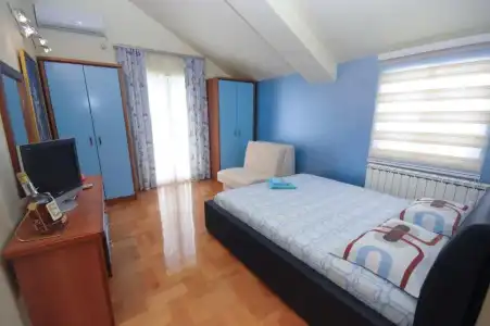 Villa Dragana with Heading Swimming Pool and Parking - 21