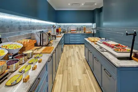 DoubleTree by Hilton Toronto Airport - 13