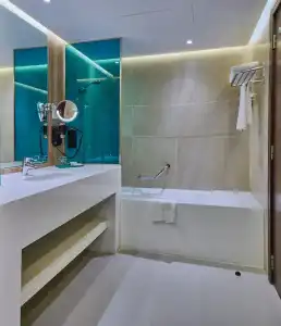 Ramada & Suites by Wyndham Dubai JBR - 73
