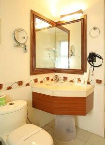 Ahuja Residency, Sunder Nagar - 9